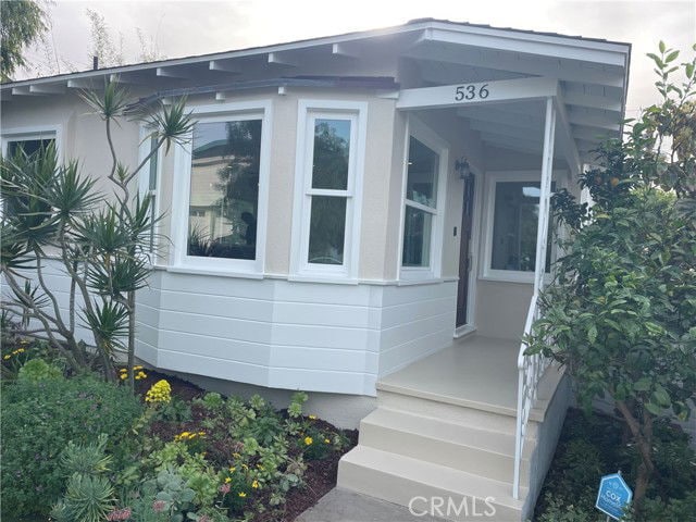 Building Photo - 536 1st St