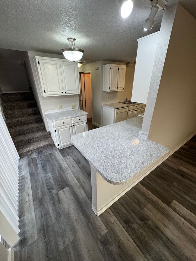 Building Photo - CL2622-2624 Unit 2622