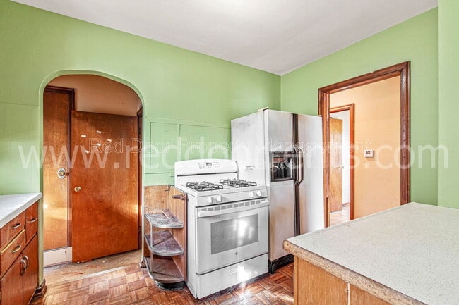 Photo - 328 N Post Rd