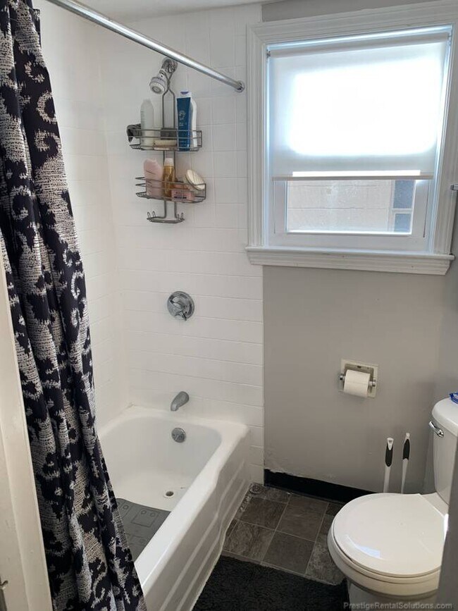 Photo - 1144 River St Unit 1