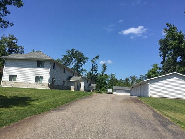 Photo - 10514 Gull Point Rd