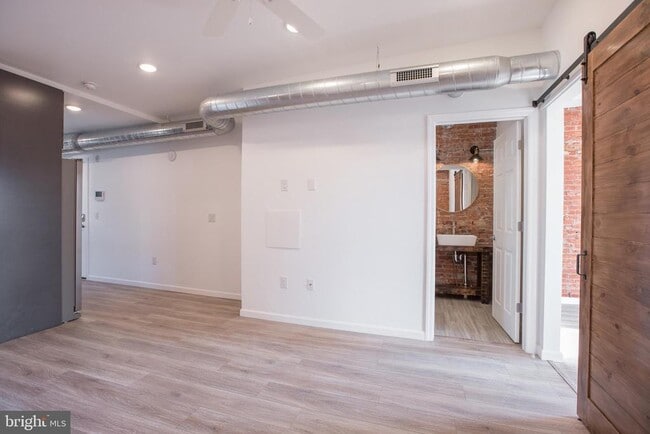 Photo - 1611 Swain St