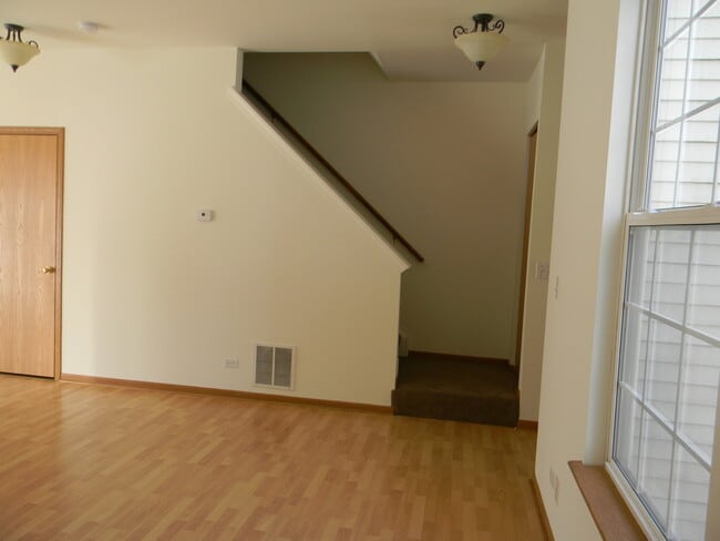 Photo - 1542 Sauganash Ct