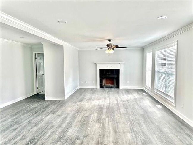 Photo - 312 Woodmont Ct