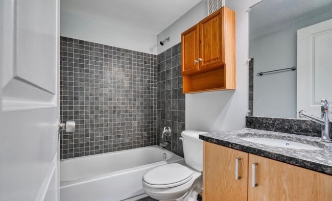 Photo - 214 S Regester St