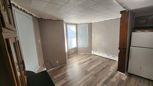 9 E Main St Unit 5