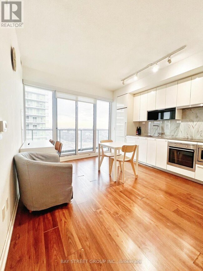 Photo - 115 McMahon Dr Unit 3507
