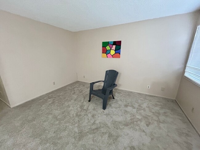 Photo - Cozy 1 Bedroom, 1 Bath Condo with Easy Freeway Access Unit 7