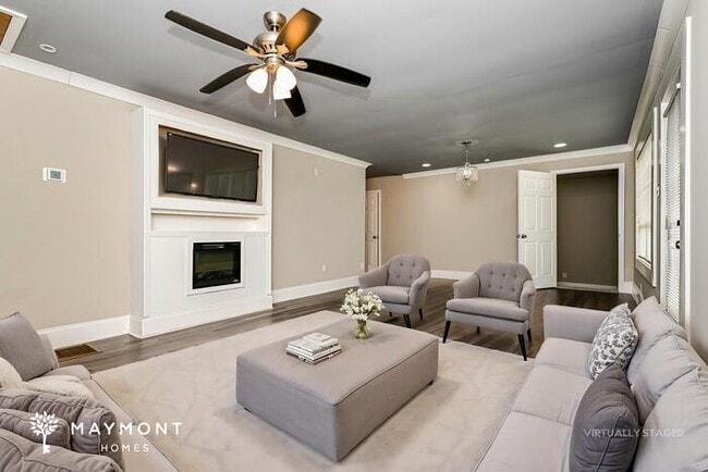 Photo - 766 Cascade Dr