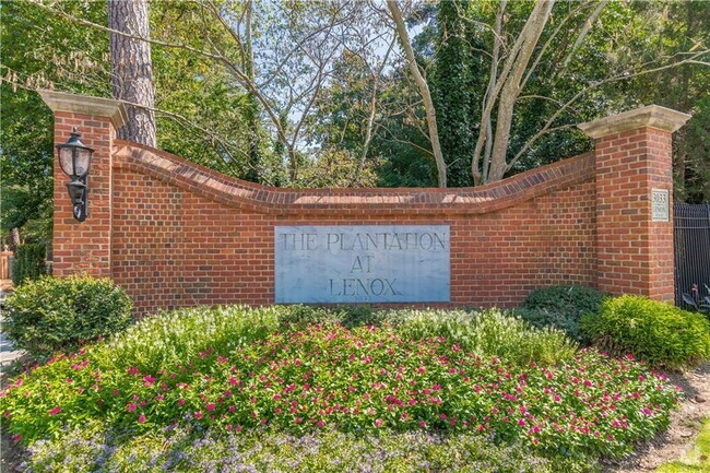 Building Photo - 28106 Plantation Dr NE Rental