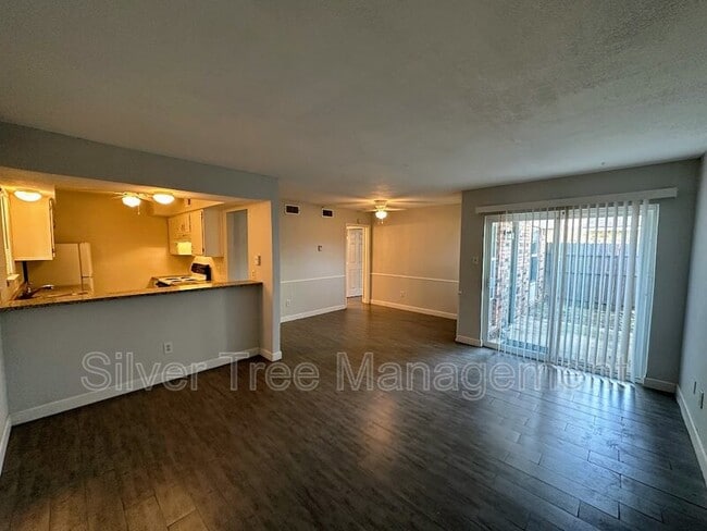 Photo - 4820 Wellesley Ave Condo Unit B