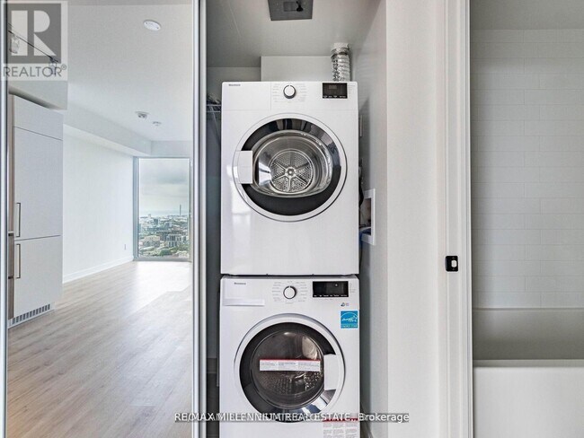 Photo - 319 Jarvis St Unit 705