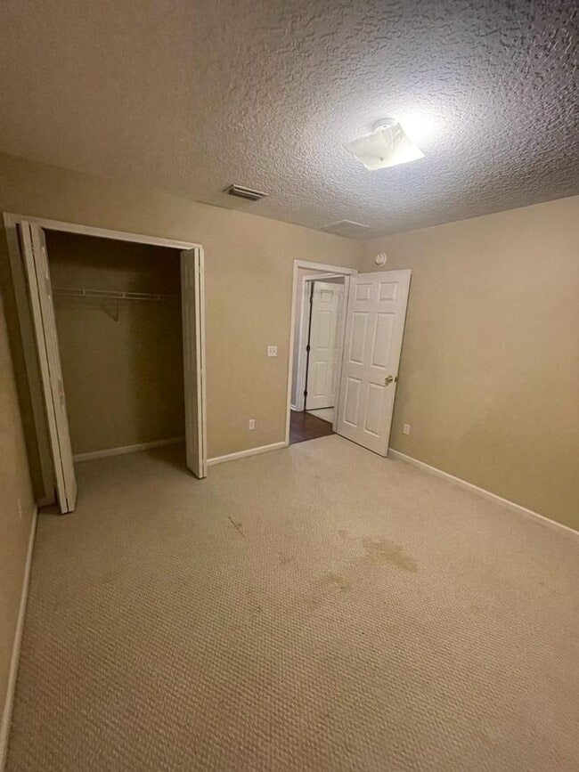 Photo - MOVE IN SPECIAL!!!   3 BEDROOM 2 BATHS JAC...