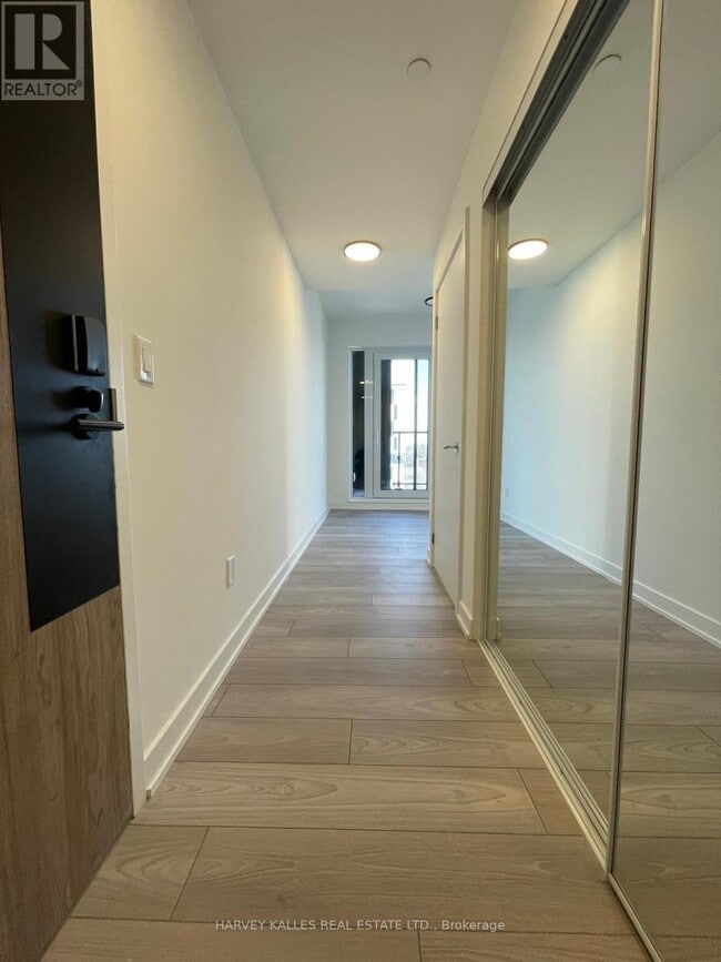 Photo - 1007 The Queensway Unit 730