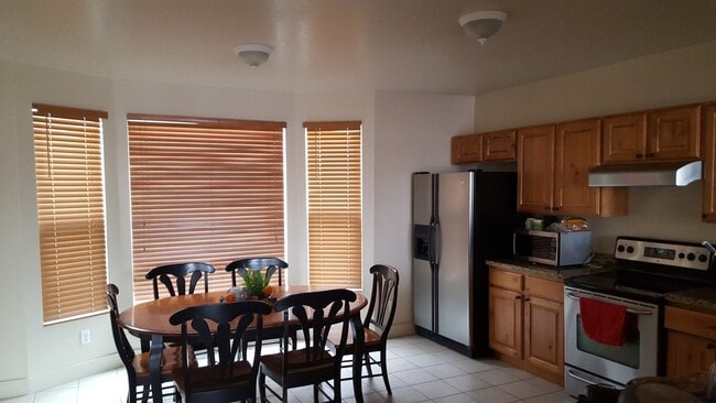 Photo - 3712 Markinch Way
