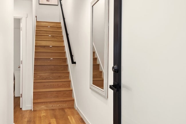 Photo - 2bd/1.75ba Seattle Townhome