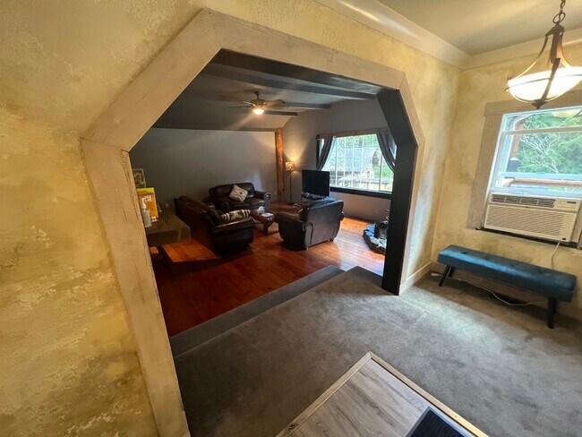 Photo - 13740 Long Lake Rd