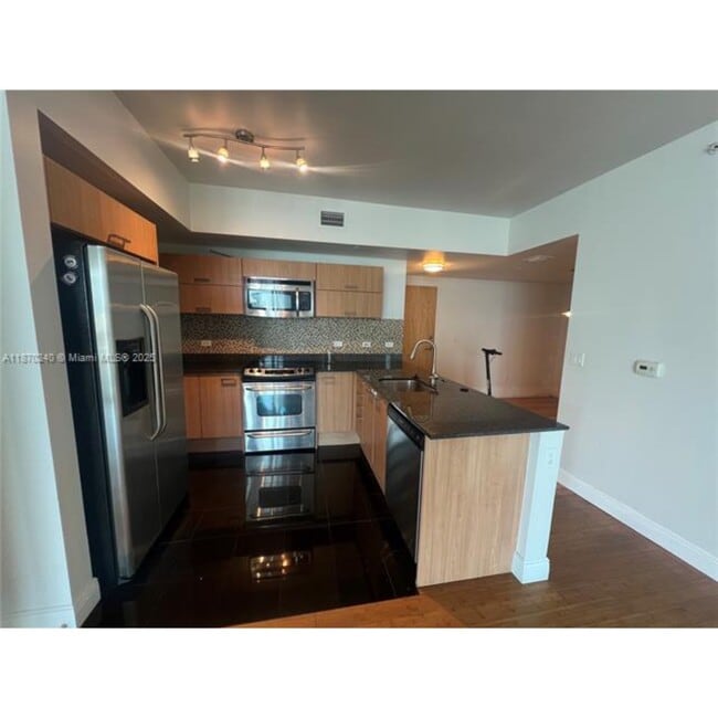 Photo - 350 S Miami Ave
