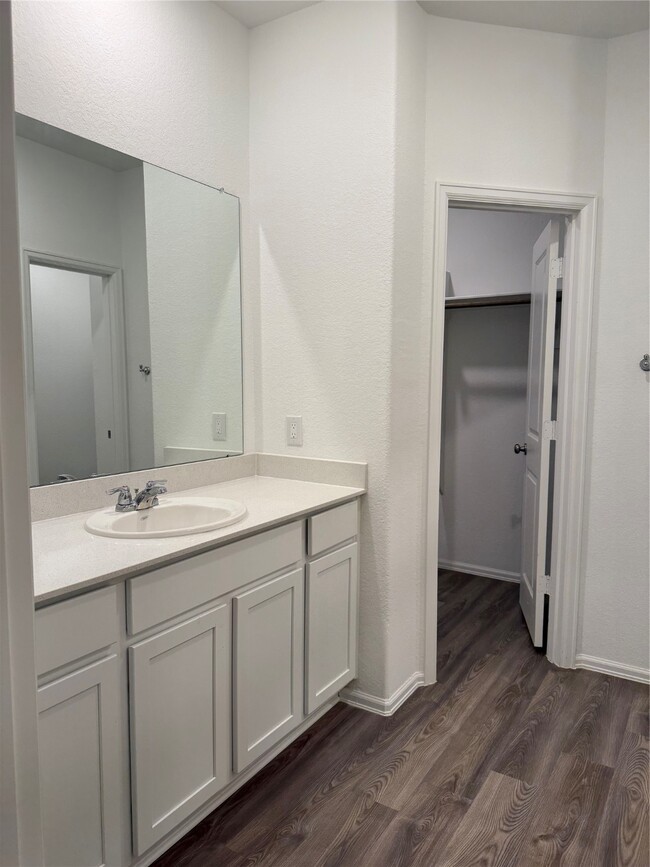 Photo - 7525 Angels Lndg Ln