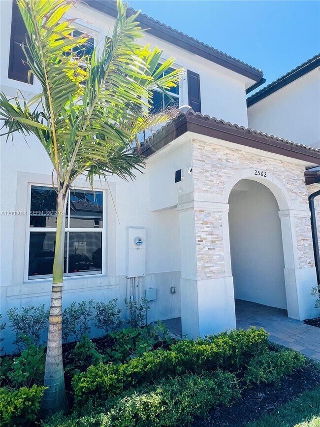 Photo - 2562 SE 29th St