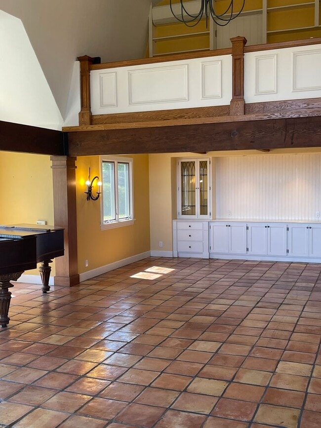 Photo - Spacious hilltop home, cul de sac location, fabulous views, Excellent Palo Alto Schools!