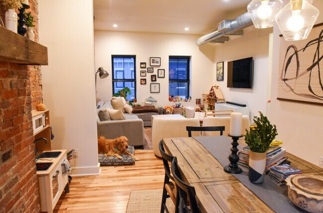 Photo - 2017 Forbes Ave