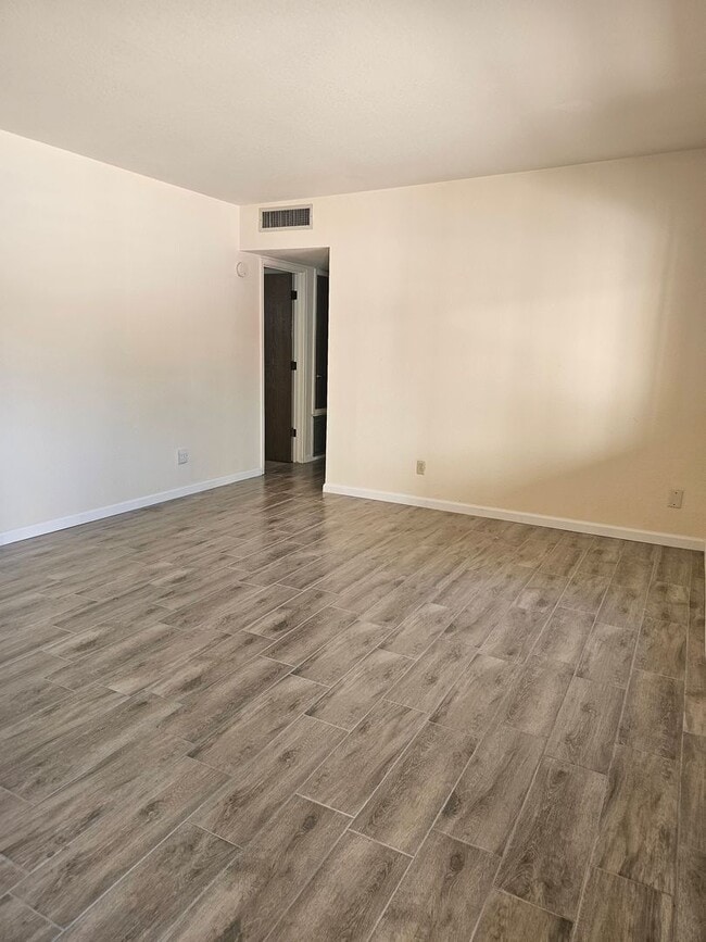 Photo - Amazing 2 bedroom with indoor laundry