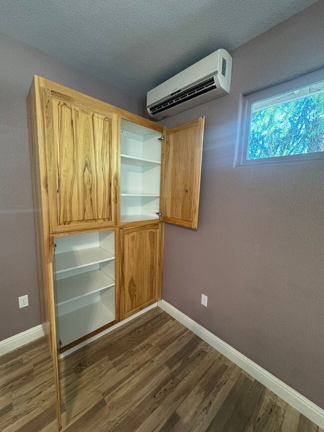 Photo - STUDIO AVAILABLE NOW - UTILITIES INCLUDED