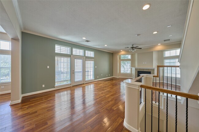 Photo - 2526 Bevis St