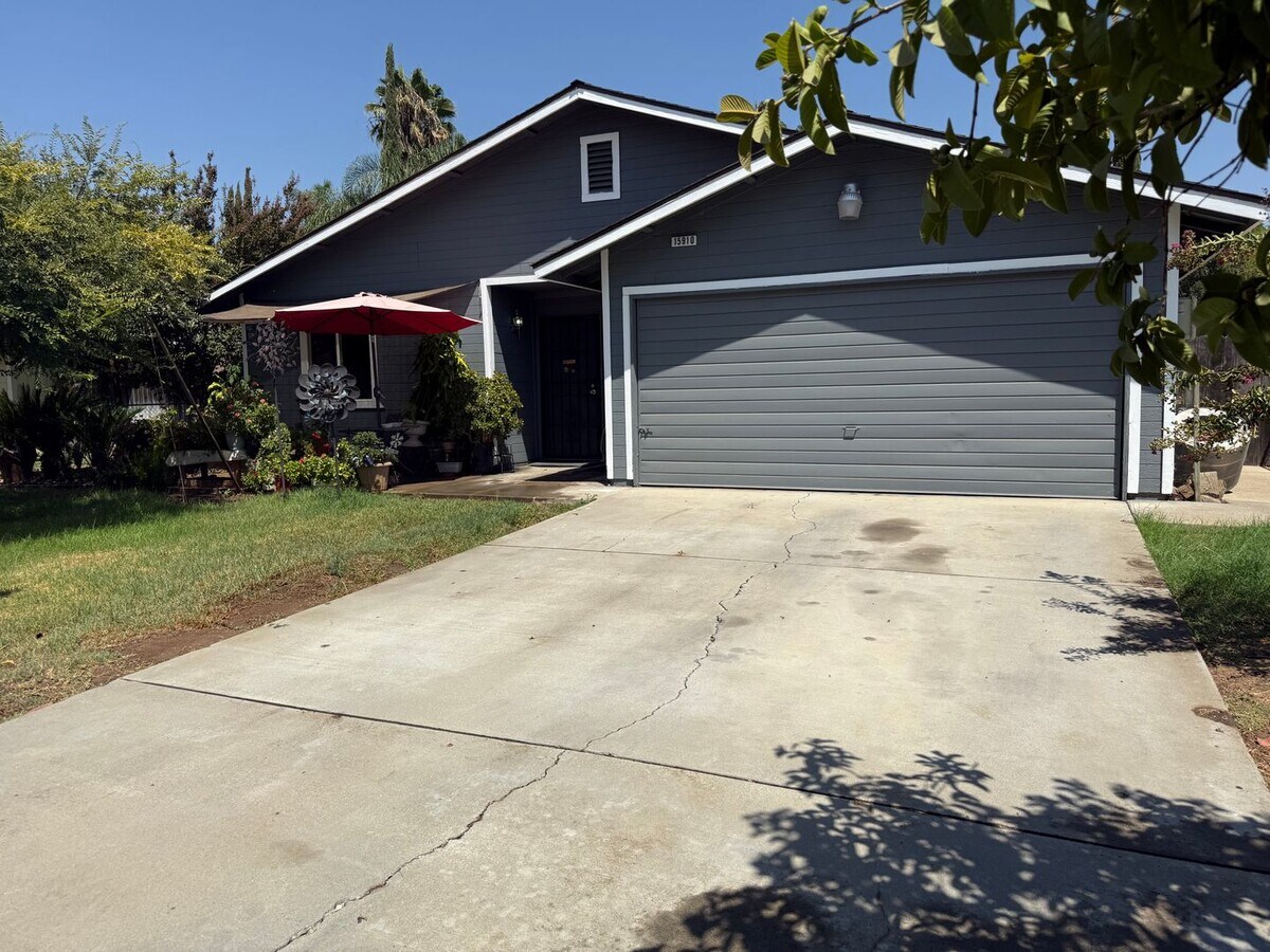 Photo - Charming home coming soon, pet friendly!