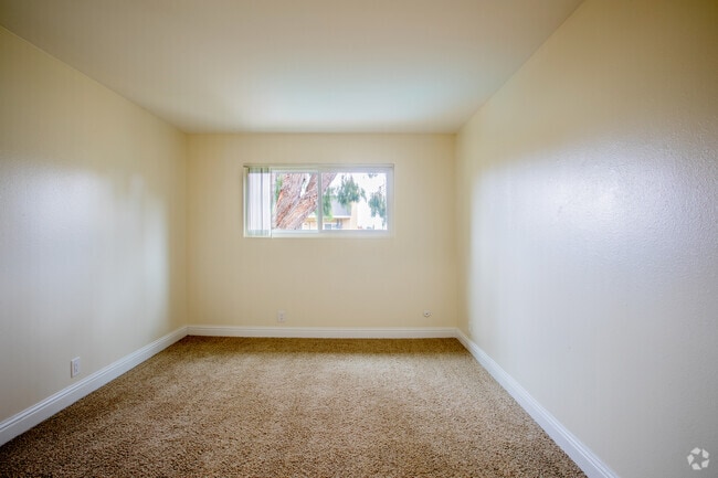 2BR, 1BA