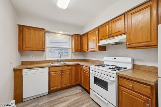 Photo - 53 Union St Unit 1