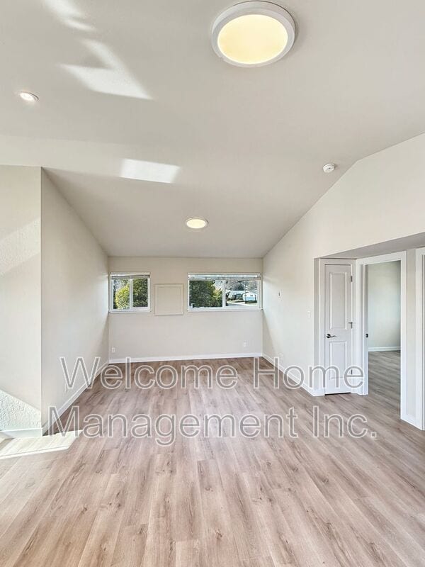 Photo - 179 Brown Dr