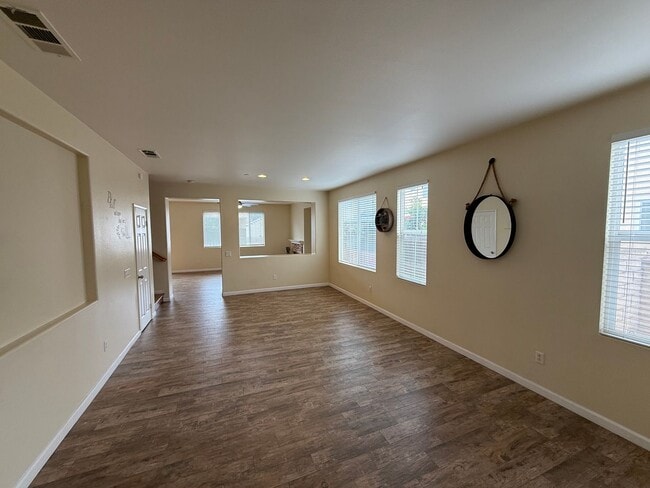 Photo - Large North Oxnard Home for Rent