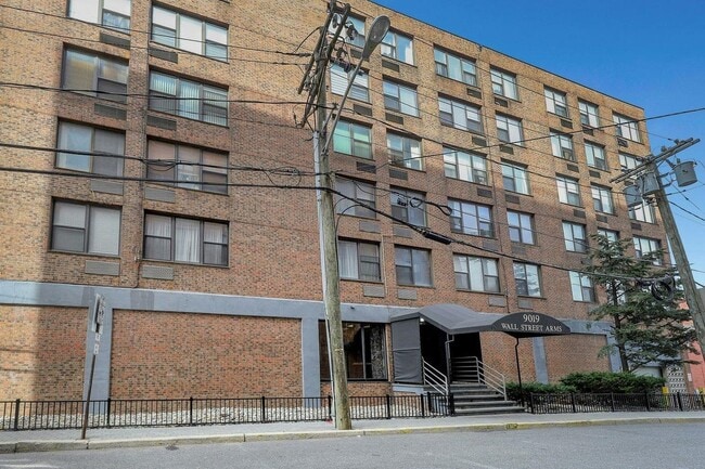 Building Photo - 9019 Wall St Unit 6B