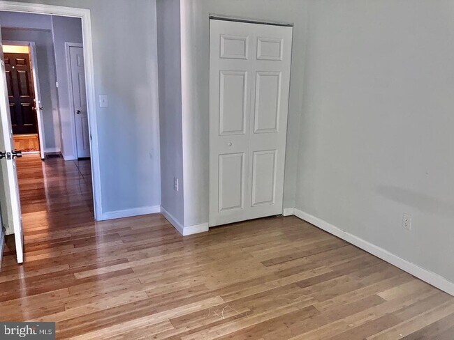 Photo - 4825 Baltimore Ave Unit 4