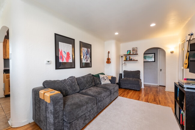 Photo - 4591 Wyandot St