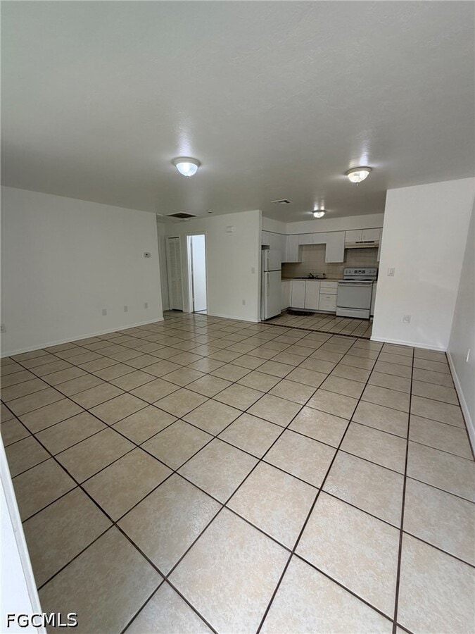 Photo - 12929 First St