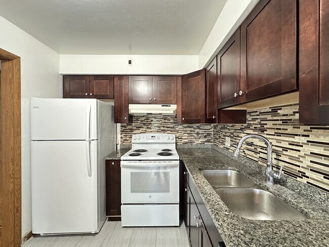 Photo - 1639 Oakwood Ave Unit 302