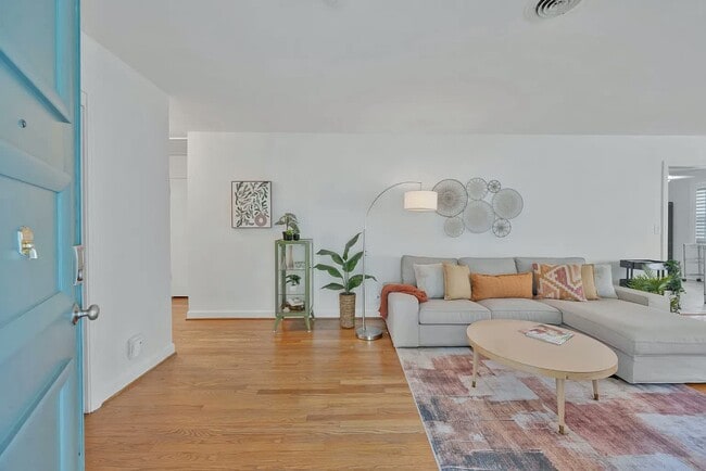 Photo - 6231 Henry Ford Dr