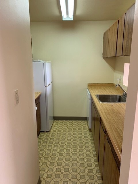 Photo - 10311-10396 96 Ave