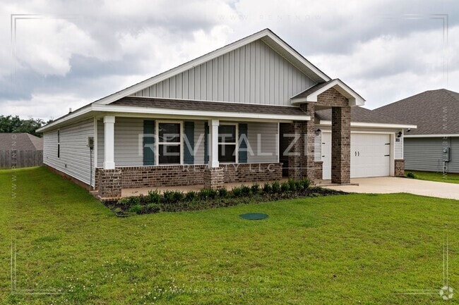 Building Photo - Beautiful 4 Bedroom/2 Bathroom House in We...
