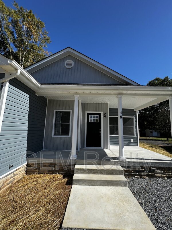 Photo - 38 Meadow View Ln