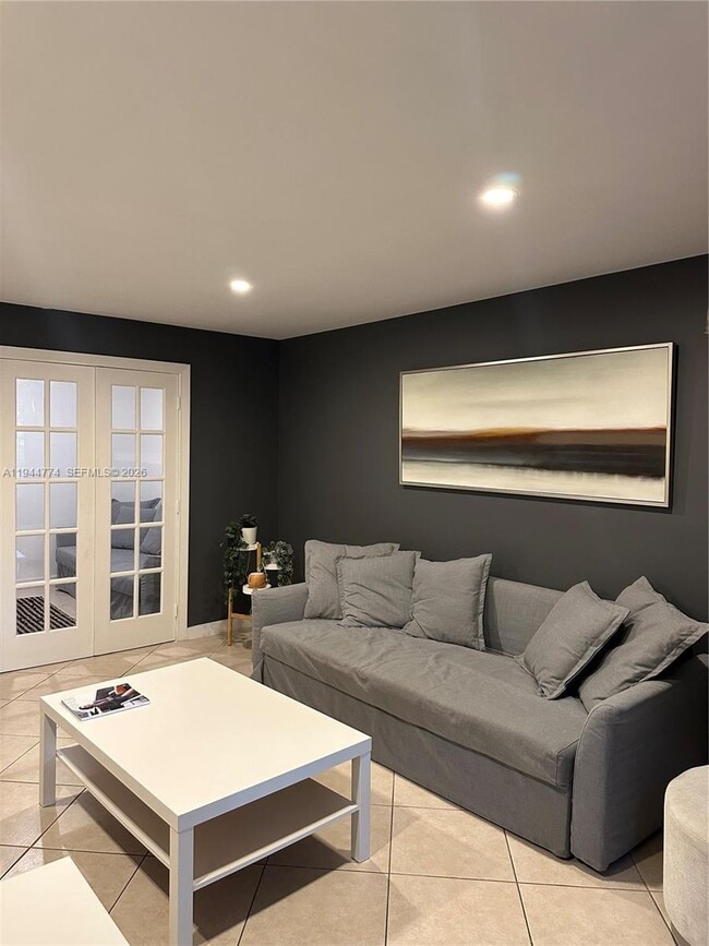 Building Photo - 18151 NE 31st Ct Unit 108