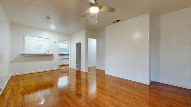 Building Photo - 9024 Reading Ave Unit 9026