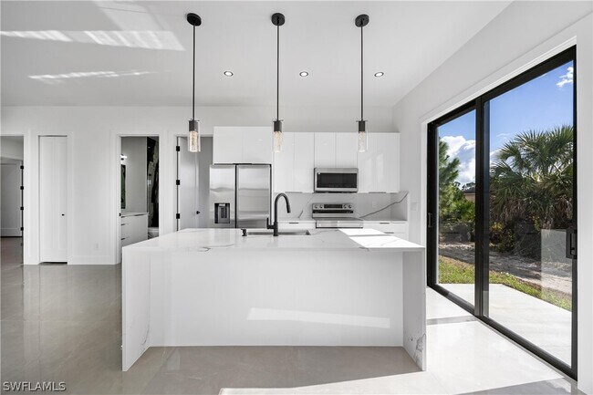 Photo - 1057 Halby Ave S