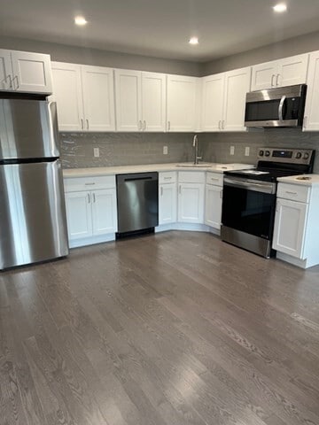 Building Photo - 328 Bank St Unit 21