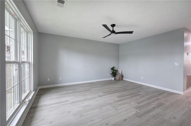 Photo - 128 Evergreen Trail SE