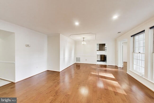 Photo - 5707 Brewer House Cir Unit T2