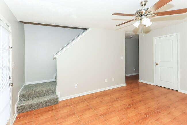 Photo - 833 Rock Shoal Ct